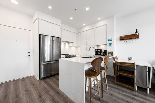 609-700 Clarke Rd, Coquitlam, BC, V3J0K5 | Card Image