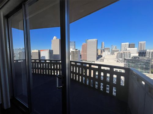 apt-2405-2016 Main St, Houston, TX, 77002-8947 | Card Image