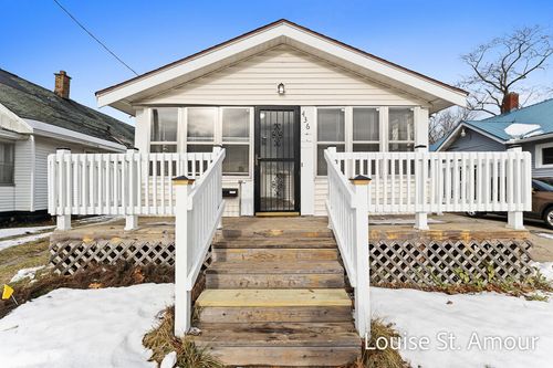 436 Catawba Ave, Muskegon, MI, 49442-5182 | Card Image