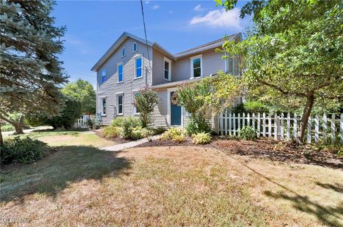 295 Baird Ave Se, Paris, OH, 44669-9721 | Card Image