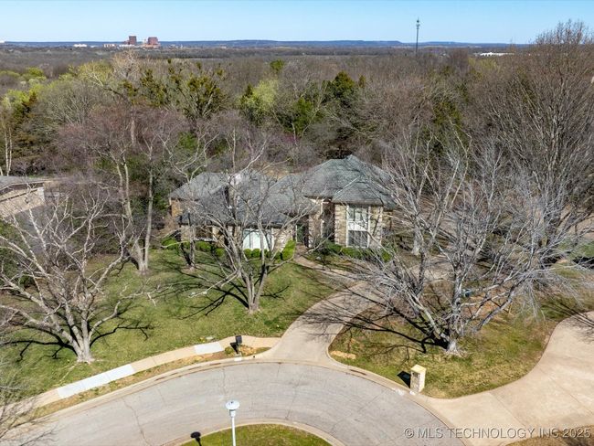 2407 Kyle Ct, House other with 3 bedrooms, 5 bathrooms and null parking in Bartlesville OK | Image 51