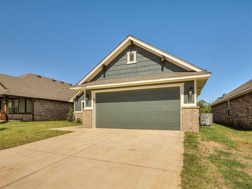 12425 Dolche Vita Dr, Yukon, OK, 73085 | Card Image