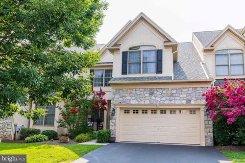 72 Brownstone Dr, NORRISTOWN, PA, 19401-2043 | Card Image