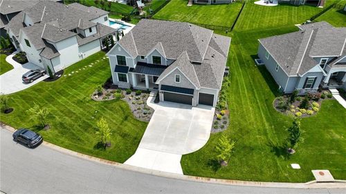 17137 Barton St, Overland Park, KS, 66221-7122 | Card Image
