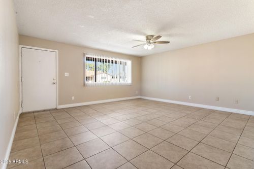 3427 W Malapai Dr, Phoenix, AZ, 85051-1240 | Card Image