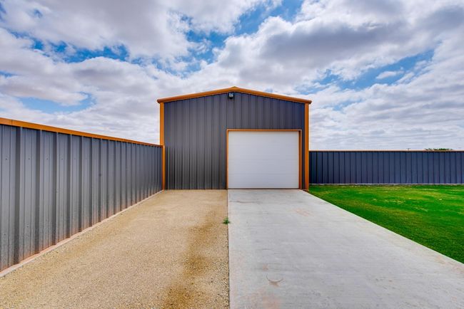 10408 E Midway Rd, House other with 4 bedrooms, 3 bathrooms and 4 parking in Big Spring TX | Image 53