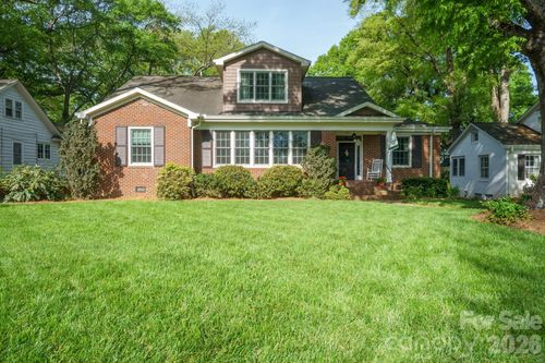 551 7th St Nw, Hickory, NC, 28601-3517 | Card Image