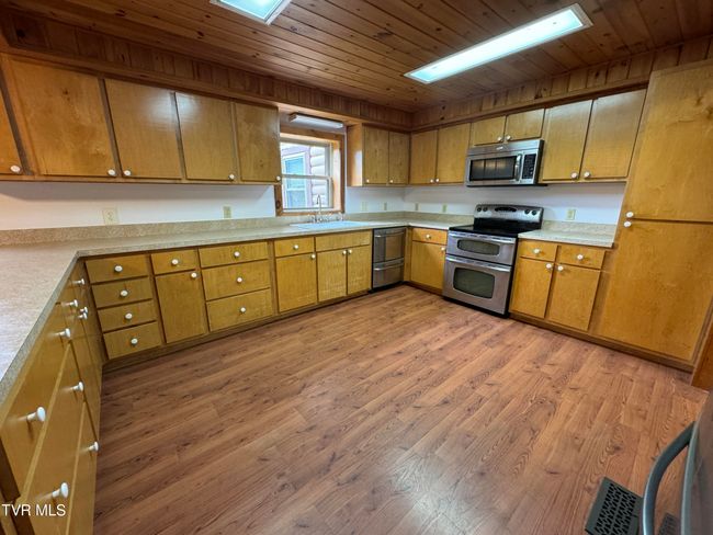 2401 Egan Rd, House other with 4 bedrooms, 3 bathrooms and null parking in Big Stone Gap VA | Image 22