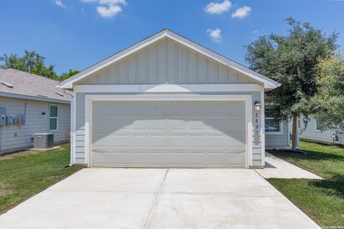 2807 Ruby Xing, San Antonio, TX, 78264 | Card Image