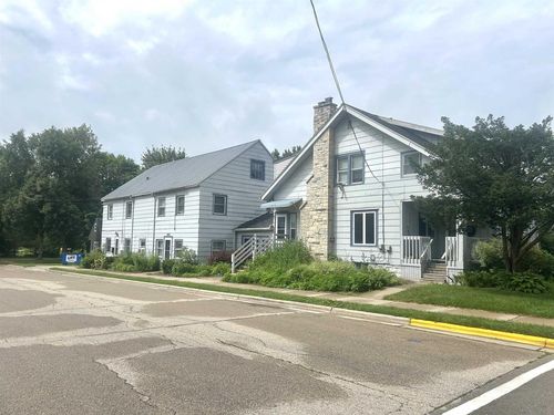 825 Park Avenue, LITTLE CHUTE, WI, 54140 | Card Image