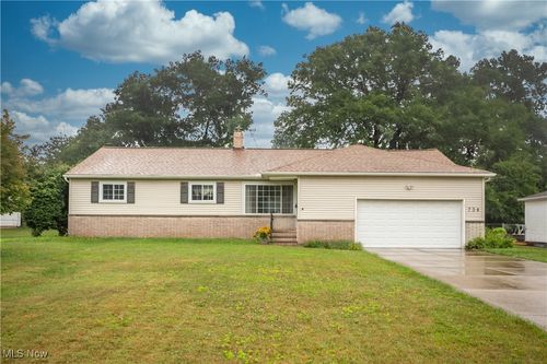 734 Cheriton Dr, Highland Heights, OH, 44143-3013 | Card Image