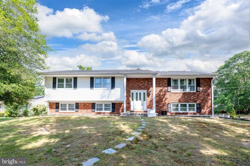 9785 Evergreen Ave, SEAFORD, DE, 19973-7806 | Card Image