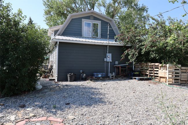 Side of home | Image 5