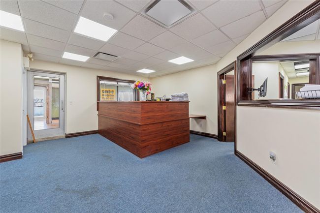View of reception area | Image 15