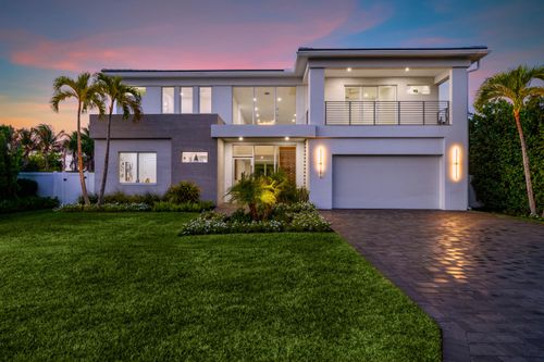 417 Lake Dr, Delray Beach, FL, 33444-3039 | Card Image