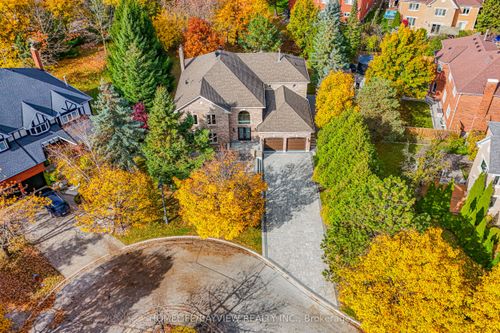 11 Wendover Crt, Richmond Hill, ON, L4B3G4 | Card Image
