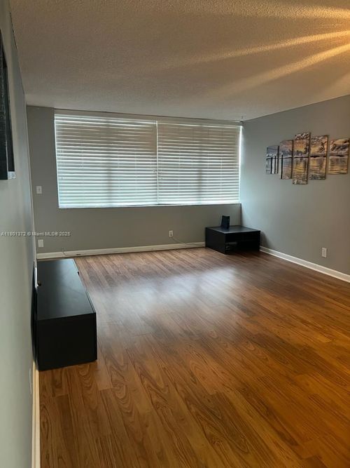 apt-302-2751 Taft St, Hollywood, FL, 33020-2959 | Card Image