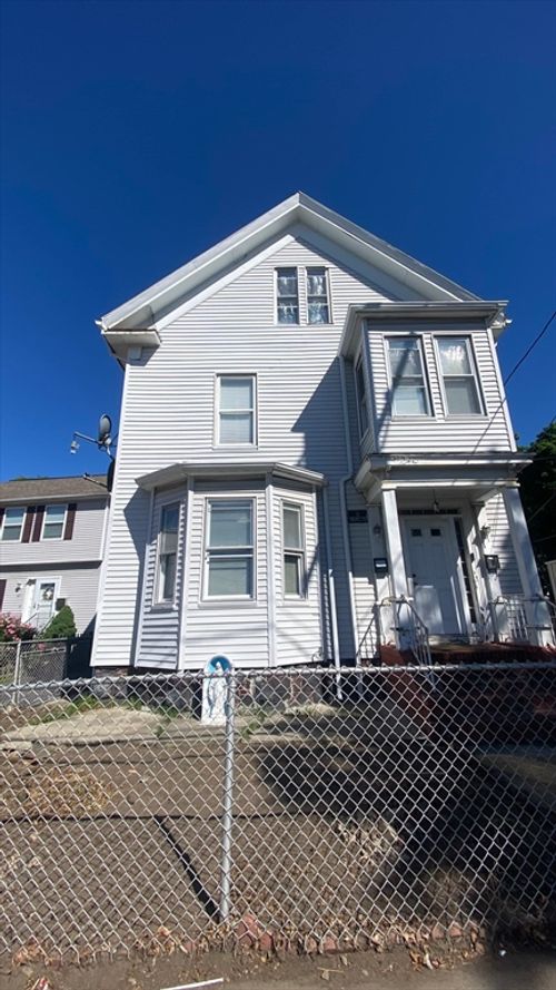 1-585 Western Ave, Lynn, MA, 01904-3240 | Card Image