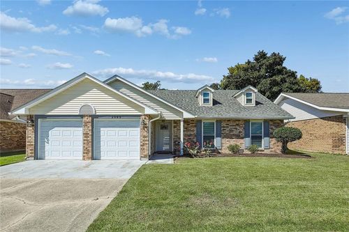 2083 Golfview Dr, La Place, LA, 70068-2019 | Card Image