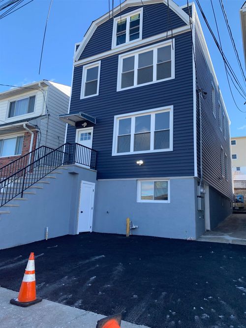 1-first-fl-9124 Columbia Ave, North Bergen, NJ, 07047-4432 | Card Image