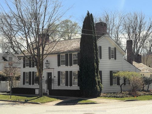 {{alt}} | Card Image