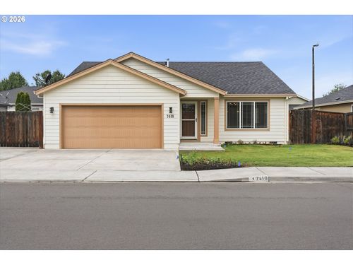 7410 Desert View Dr, WhiteCity, OR, 97503 | Card Image