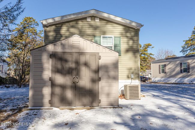 89 Woodchuck Pkwy, Home with 2 bedrooms, 2 bathrooms and null parking in Whiting NJ | Image 15