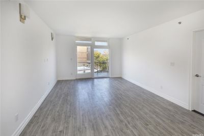 5B - 65-18 Austin Street, Condo with 2 bedrooms, 2 bathrooms and null parking in Rego Park NY | Image 2