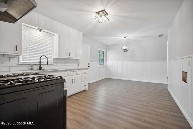 2004 45 Th St, House other with 3 bedrooms, 1 bathrooms and null parking in Lubbock TX | Image 8