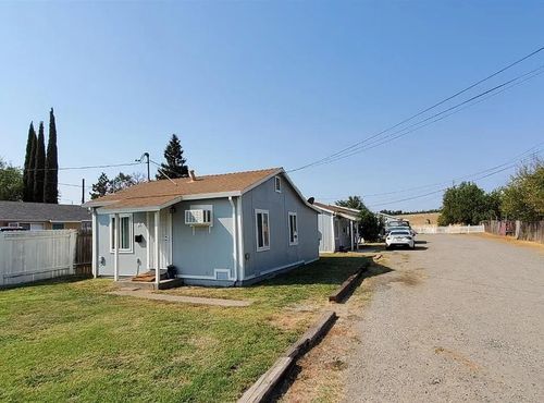 5478 Feather River Boulevard, Olivehurst, CA, 95961 | Card Image