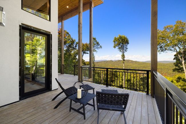 714 Scouts Overlook, Home with 4 bedrooms, 5 bathrooms and null parking in MORGANTON GA | Image 16