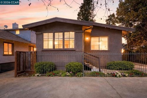 2596 2596 Macarthur Blvd, Oakland, CA, 94602 | Card Image