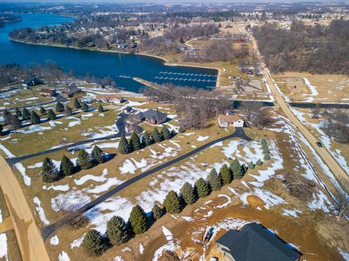 21-50 Marina Ct, LANARK, IL, 61046-9204 | Card Image