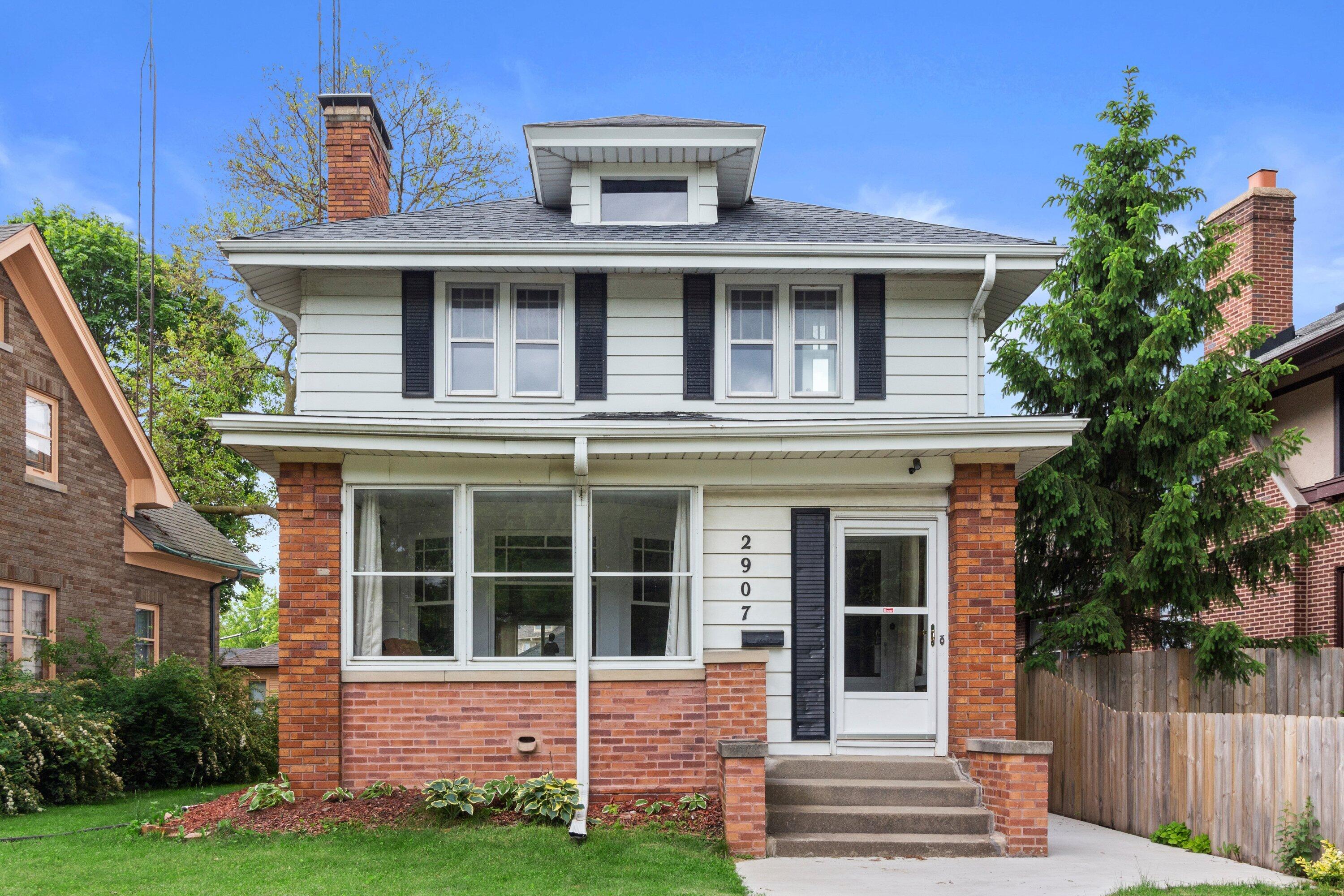 Washington Ave, Racine, WI 53405