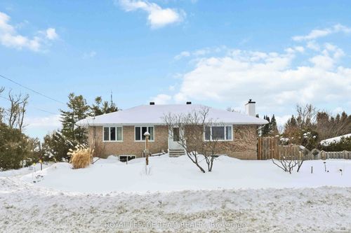 3322 Elizabeth St, Osgoode, ON, K0A2W0 | Card Image