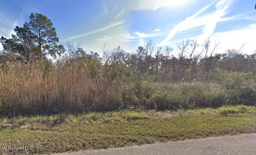 01 Riverside Dr, Pearlington, MS, 39572 | Card Image