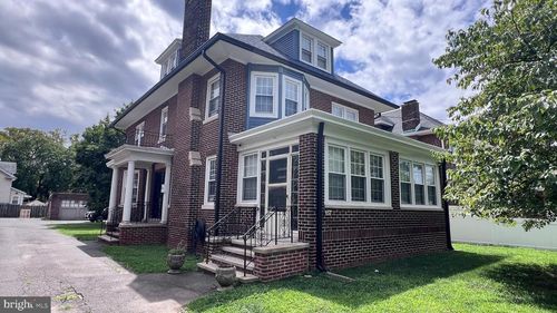 937 Greenwood Ave, Trenton, NJ, 08609-2211 | Card Image