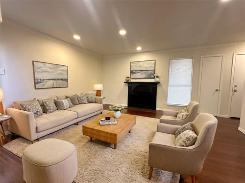 6-1600 Pecan Chase Cir, Arlington, TX, 76012-3000 | Card Image