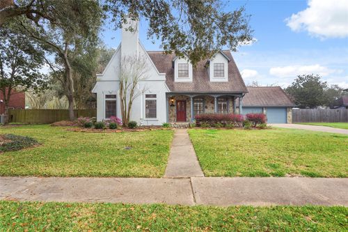 105 Strawberry Dr, Lake Jackson, TX, 77566-4972 | Card Image