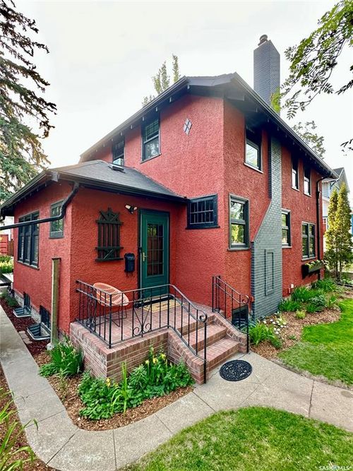 307 Av H N, Saskatoon, SK, S7L2B9 | Card Image