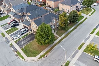 295 Morningmist St, House other with 4 bedrooms, 4 bathrooms and 6 parking in Brampton ON | Image 3