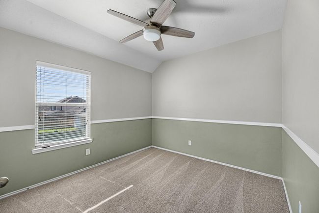 Upstairs bedroom 3. | Image 25
