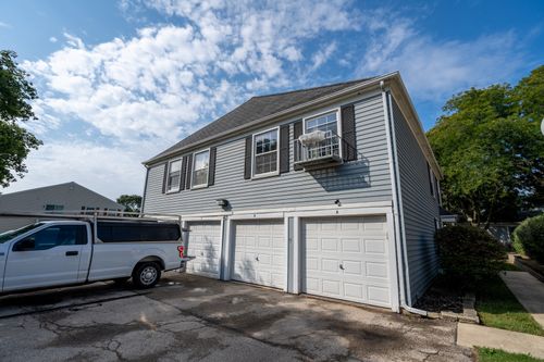 unit-b-413 Sidney Ave, Glendale Heights, IL, 60139-3149 | Card Image