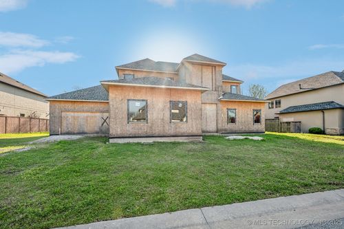 12155 S 68th East Ave, Bixby, OK, 74008-8271 | Card Image