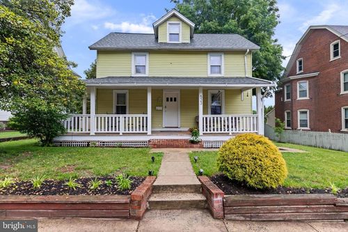 523 Vine St, PERKASIE, PA, 18944-1448 | Card Image