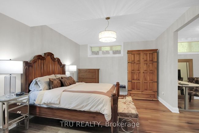 7909 Parkway Rd, House other with 5 bedrooms, 4 bathrooms and 20 parking in Metcalfe ON | Image 35