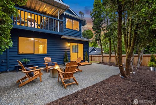 3519 Ne 95th St, Seattle, WA, 98115-2552 | Card Image
