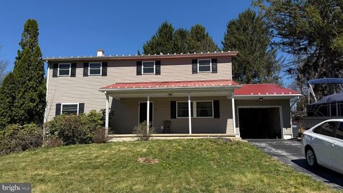 242 Spring St, STATE COLLEGE, PA, 16801-7160 | Card Image