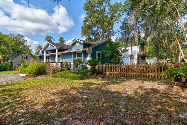 102 Ridge Boulevard, House other with 3 bedrooms, 2 bathrooms and null parking in Deland FL | Image 4