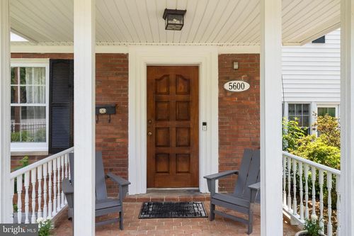 5600 11th St N, ARLINGTON, VA, 22205-2406 | Card Image